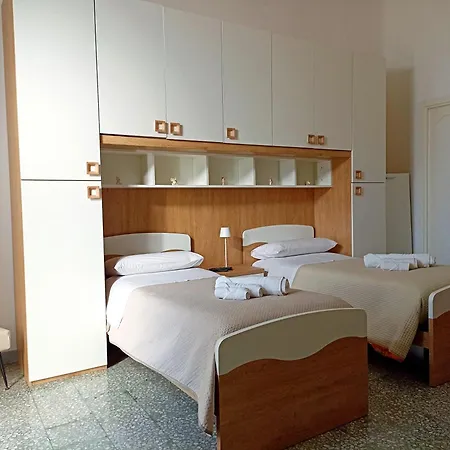 Dimora Male Apartment